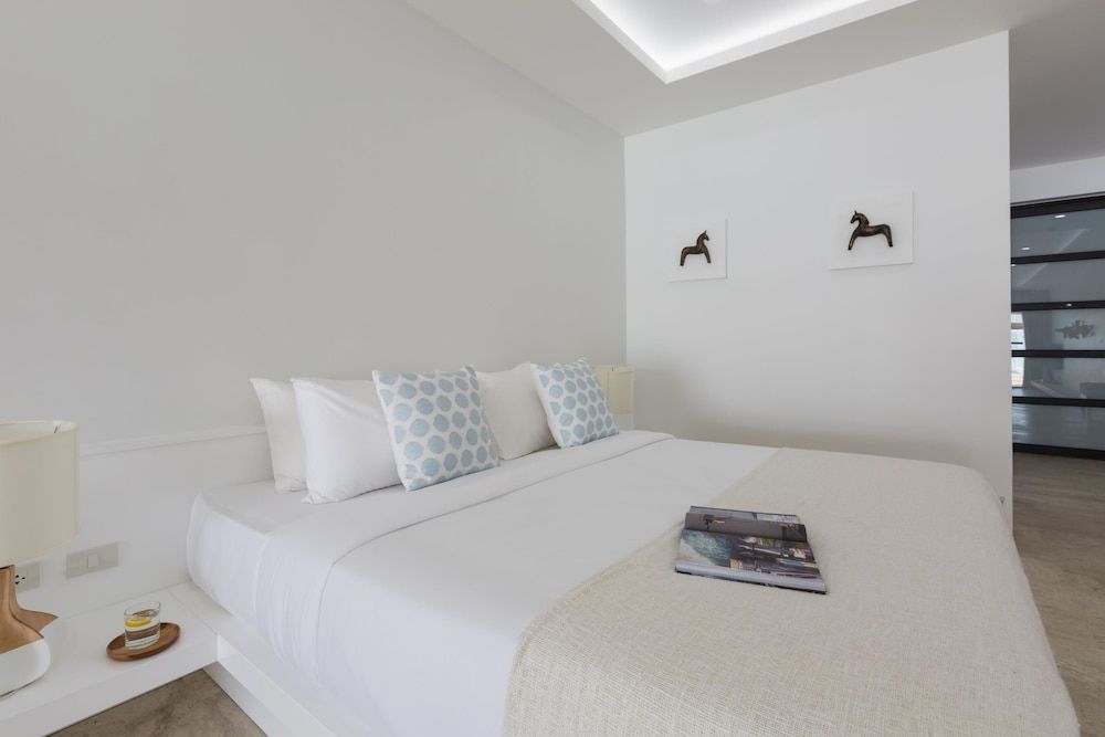 Skye Beach Hotel 1 Bedroom Pool Suite 3