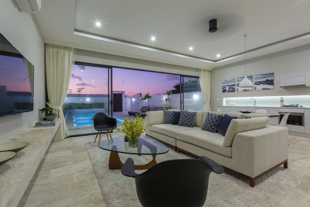 undefined Skye Beach Hotel 4