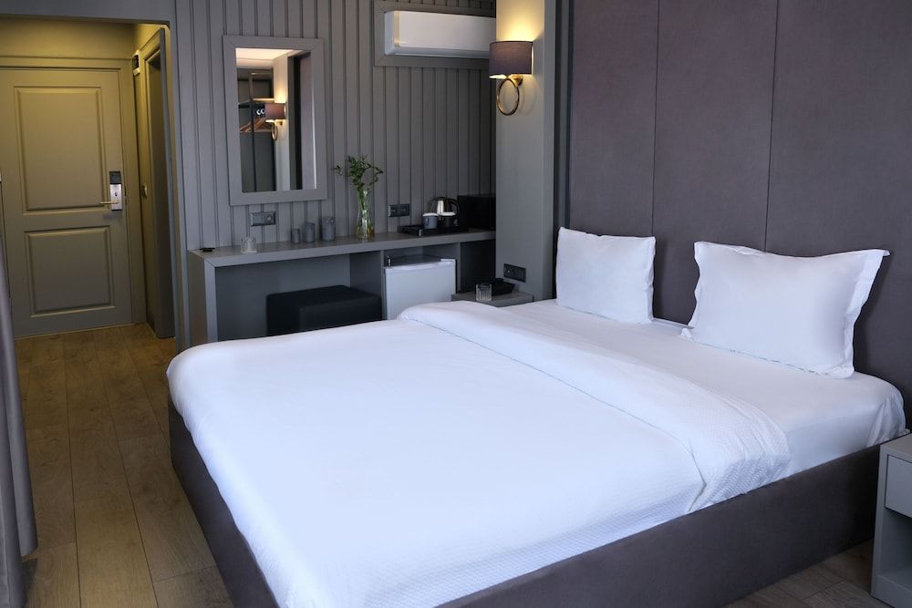 undefined Dilens Bosphorus Hotel 2