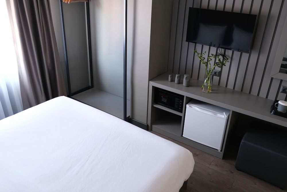 Dilens Bosphorus Hotel Standard Double Room 5