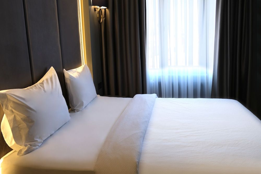 Dilens Bosphorus Hotel Standard Double Room 4