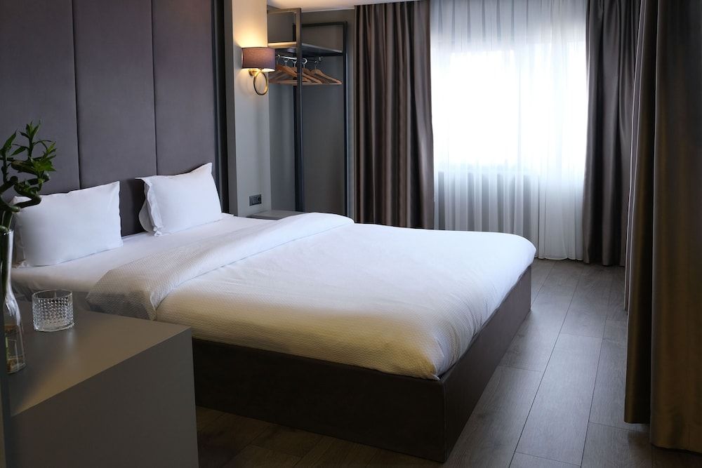 Dilens Bosphorus Hotel Standard Double Room 6