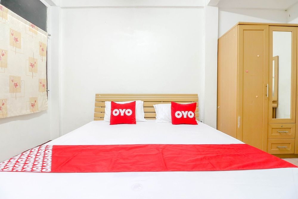 OYO 525 MRT Phetkasem 48 Place Standard Double Room 7