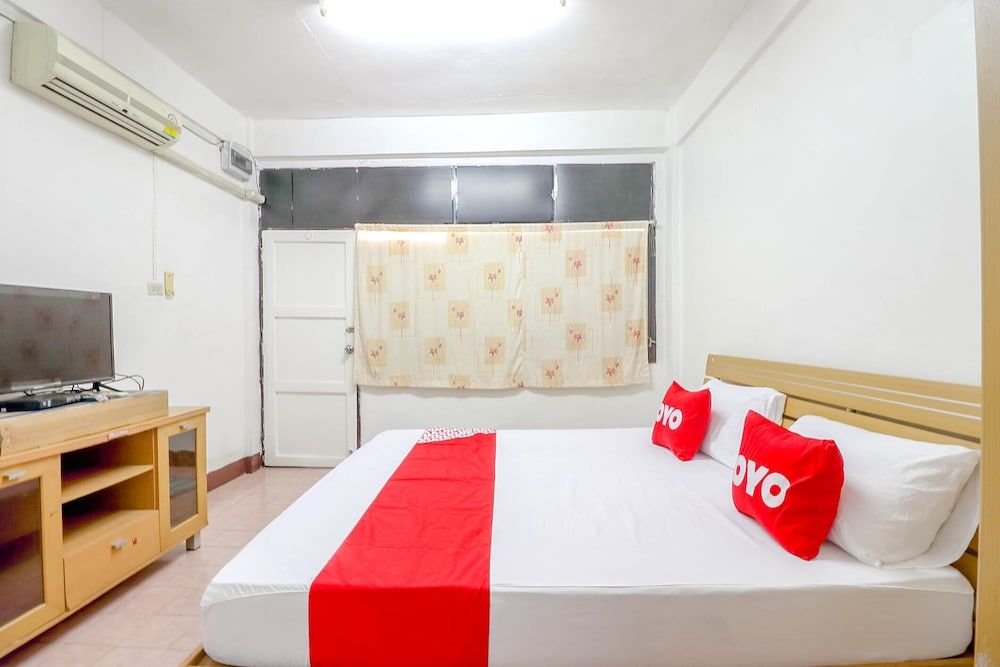OYO 525 MRT Phetkasem 48 Place Standard Double Room 10