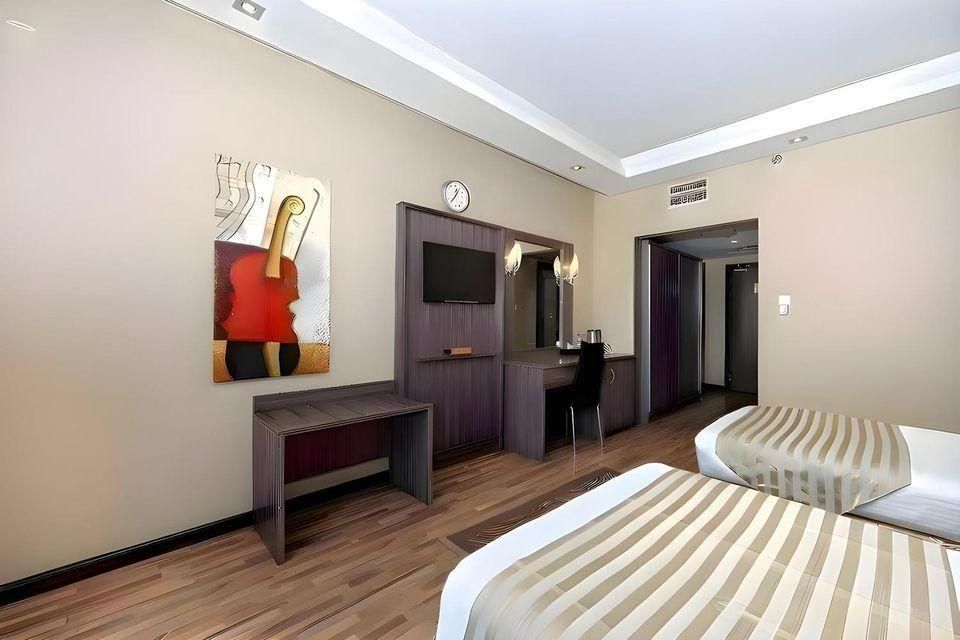undefined Pearl Swiss Hotel 7