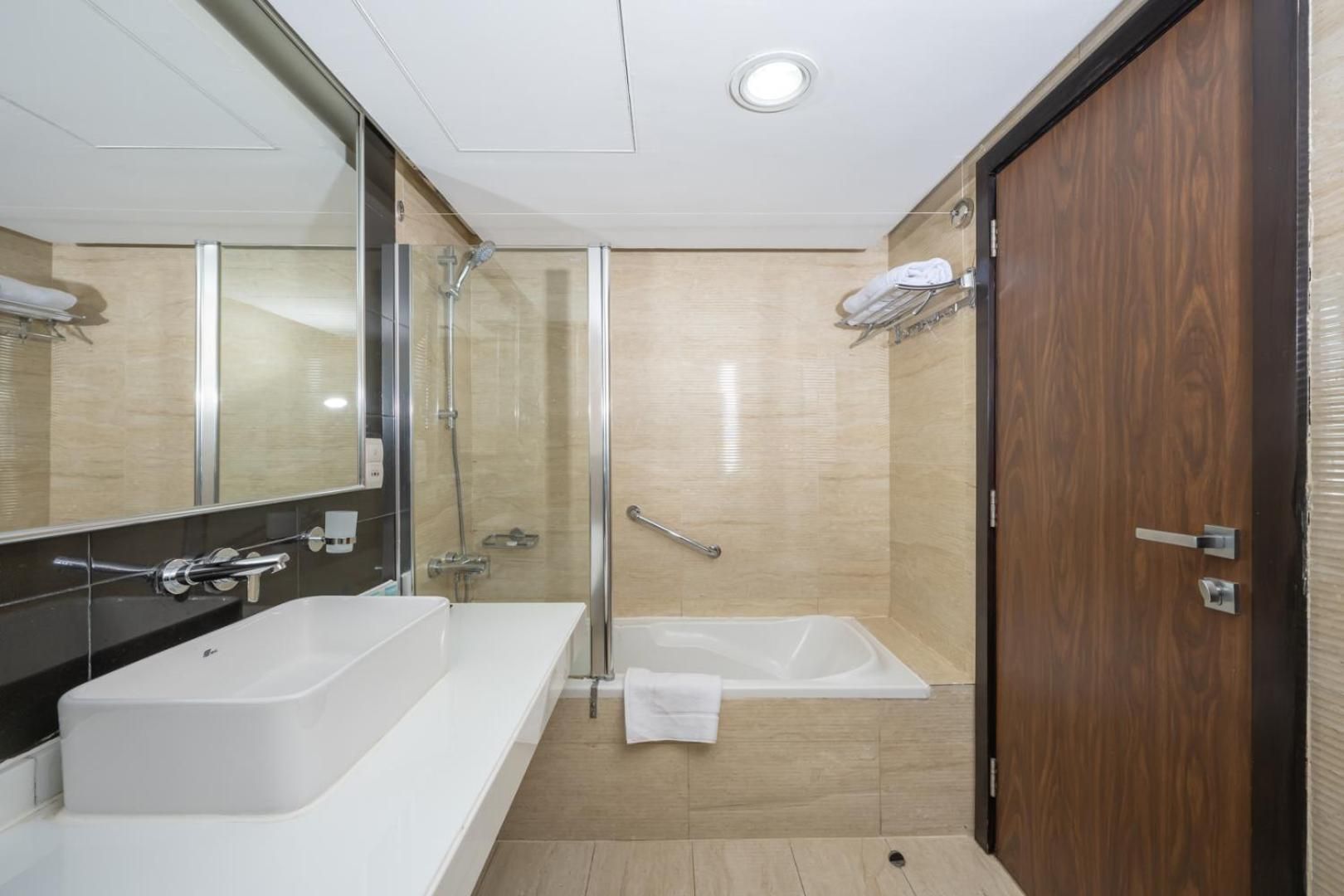 Pearl Swiss Hotel Superior Twin 18