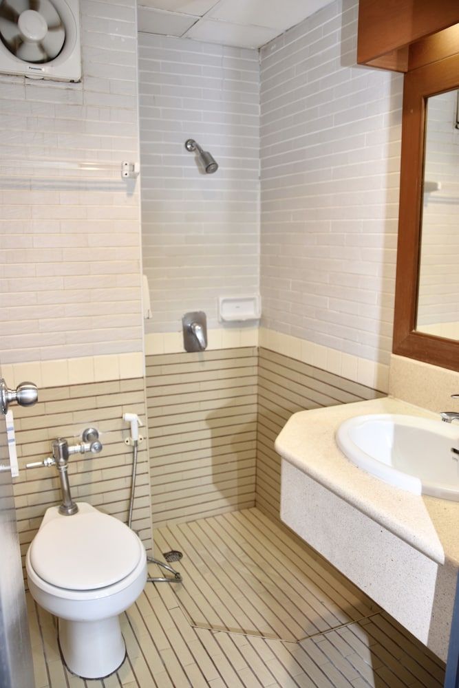 Mad Monkey Bangkok Hostel - Adults Only Standard Twin Bunk 5