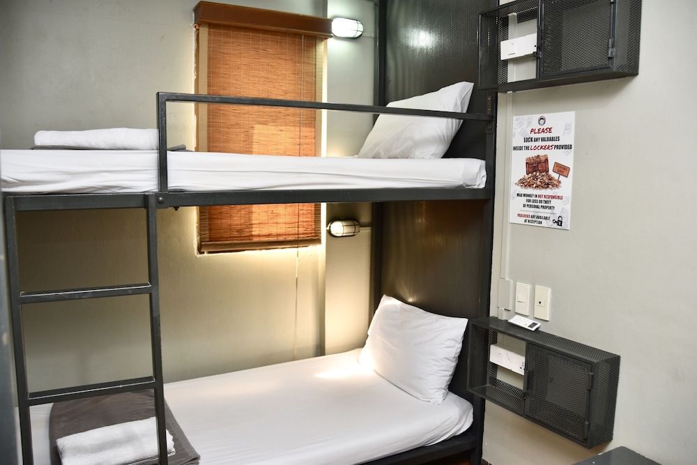 Mad Monkey Bangkok Hostel - Adults Only Standard Twin Bunk