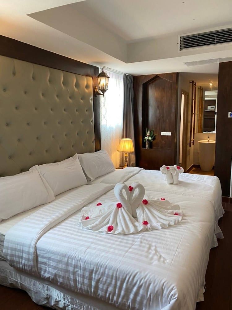 undefined Athena Hotel Bangkok 9