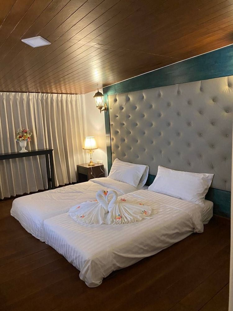 undefined Athena Hotel Bangkok 5