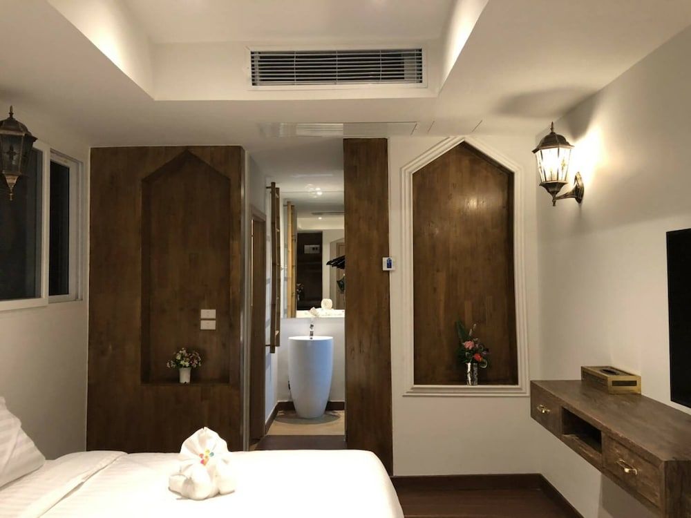 undefined Athena Hotel Bangkok 6