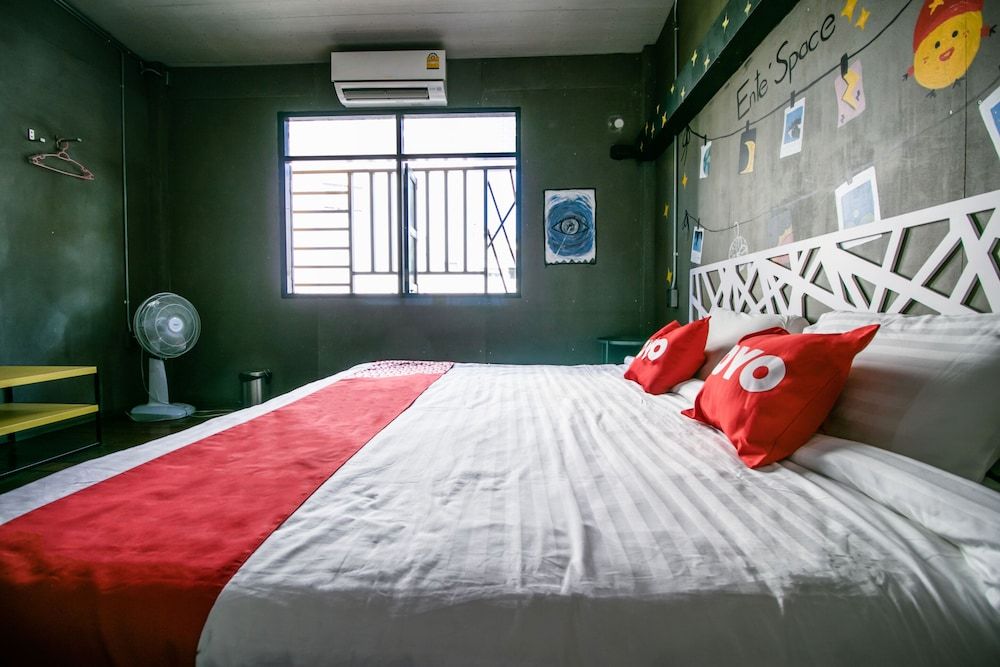 OYO 505 Ente Space Hostel Double Room, Shared Bathroom 5