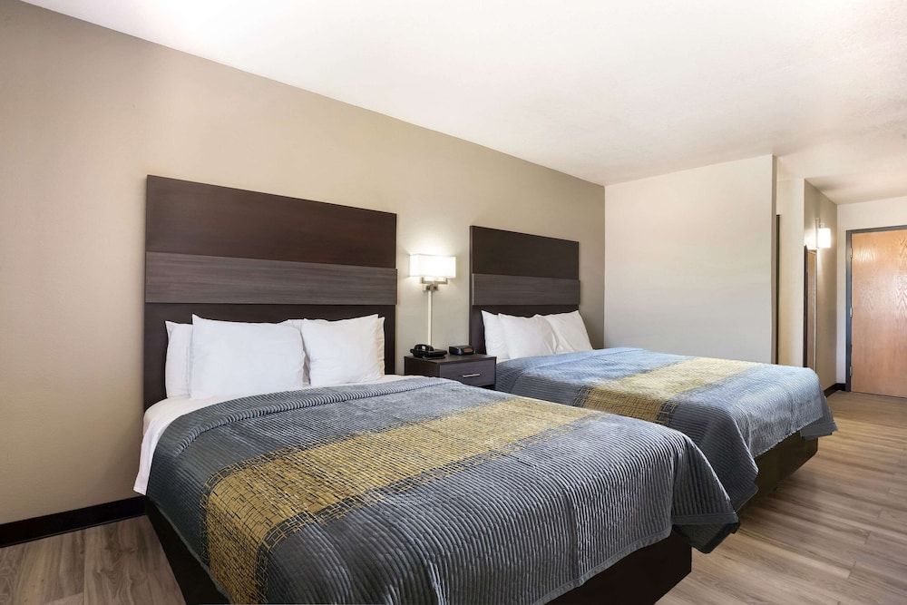 Standard Room, 2 Queen Beds, Non Smoking