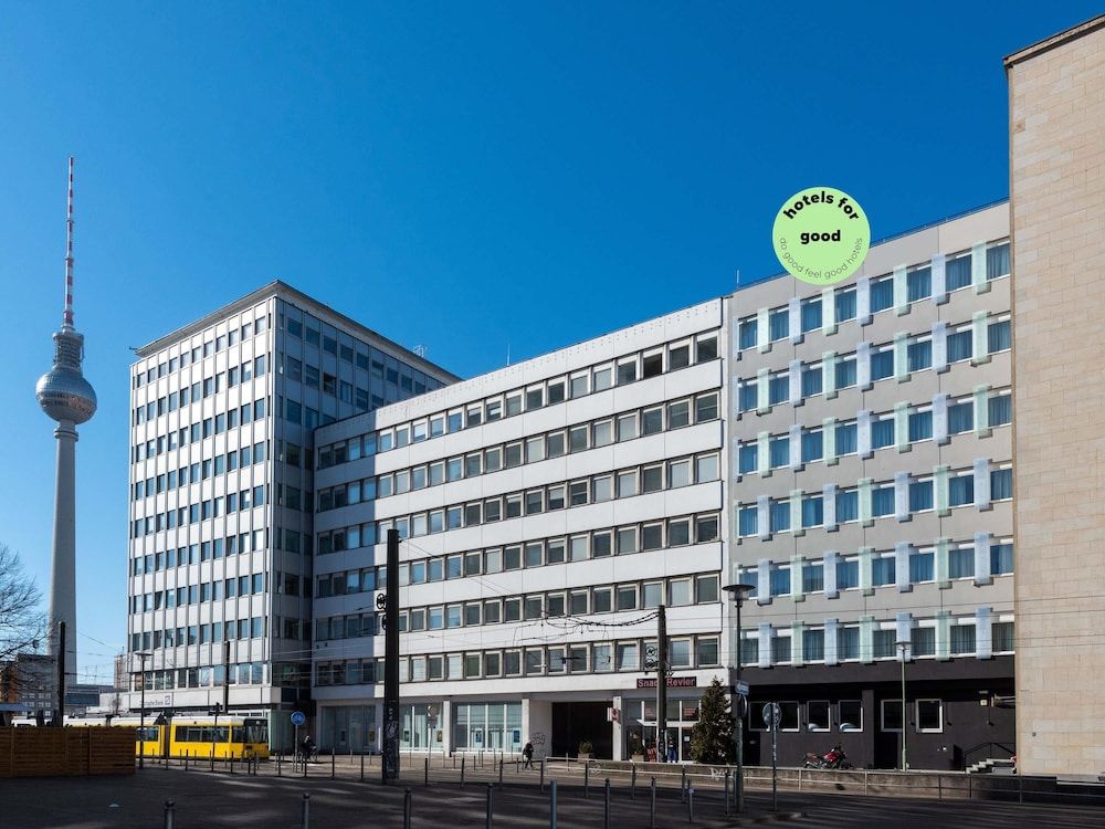 undefined greet Berlin Alexanderplatz 5