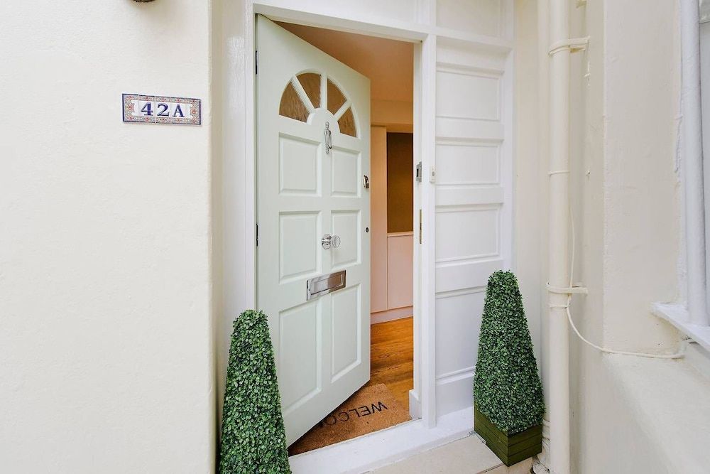 Fantastic 3 Bed Apartment In Earls Court