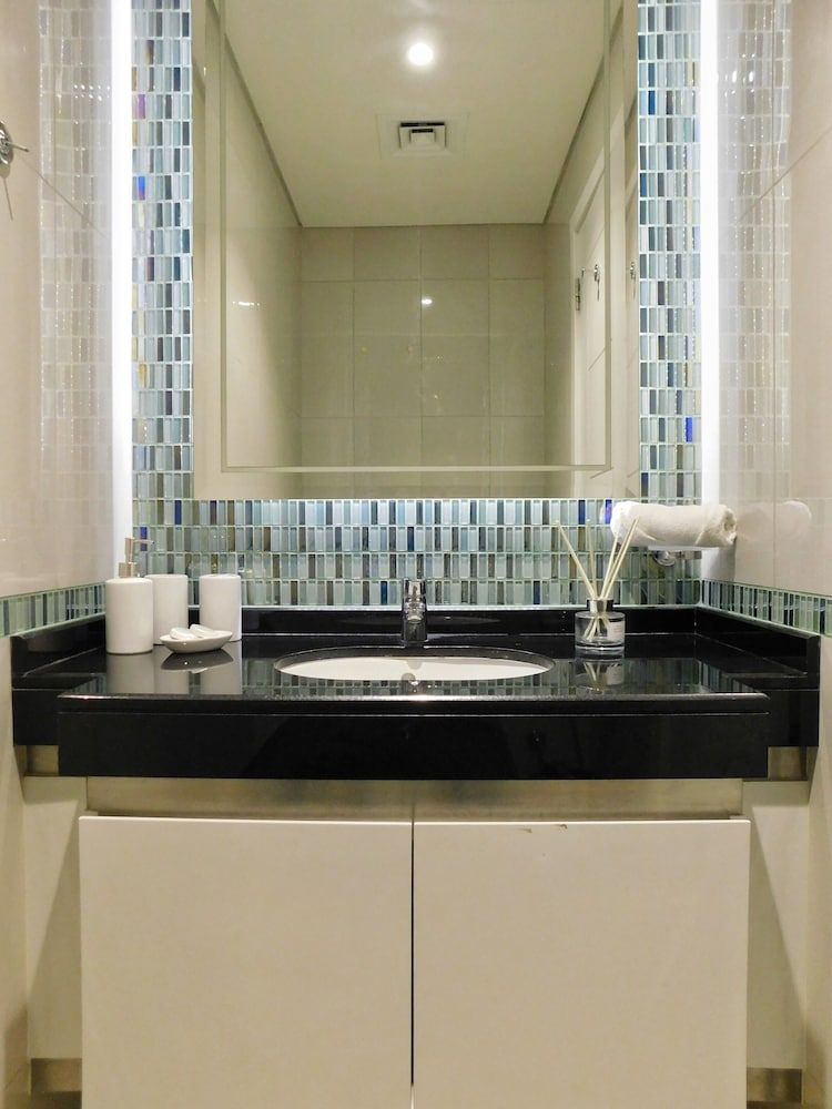 Luton Vacation Homes Damac Heights