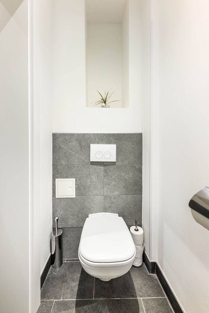 Jimmy's Apartments Emerald Executive Studio 6