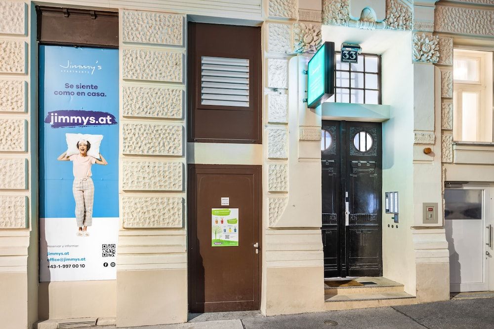 undefined Jimmy's Apartments Emerald 6