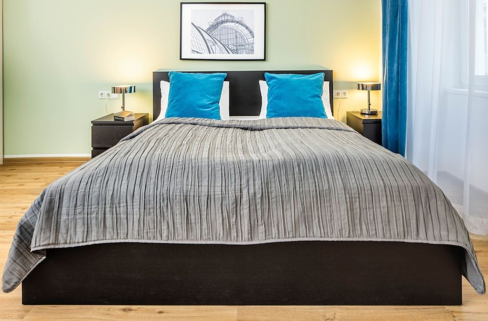 undefined Jimmy's Apartments Emerald 2