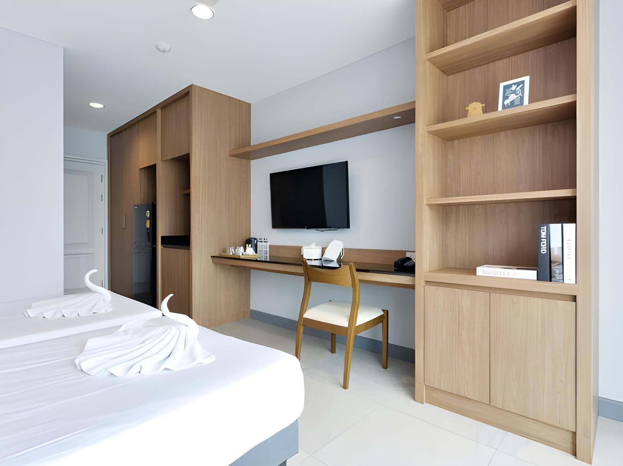 Twin Room (Non-Smoking)