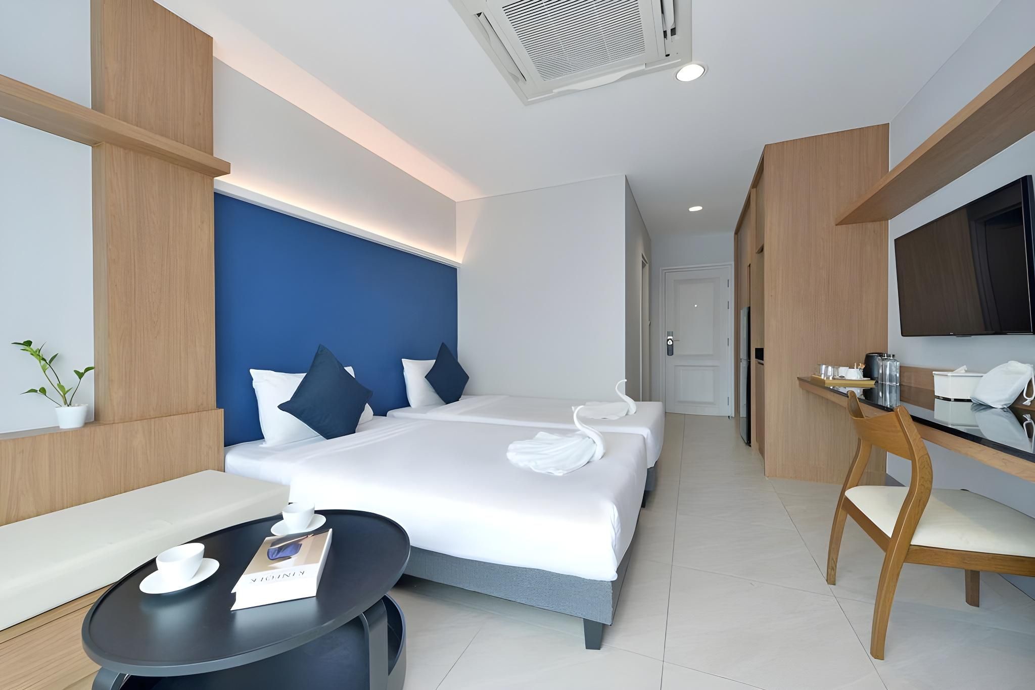 Twin Room (Non-Smoking)