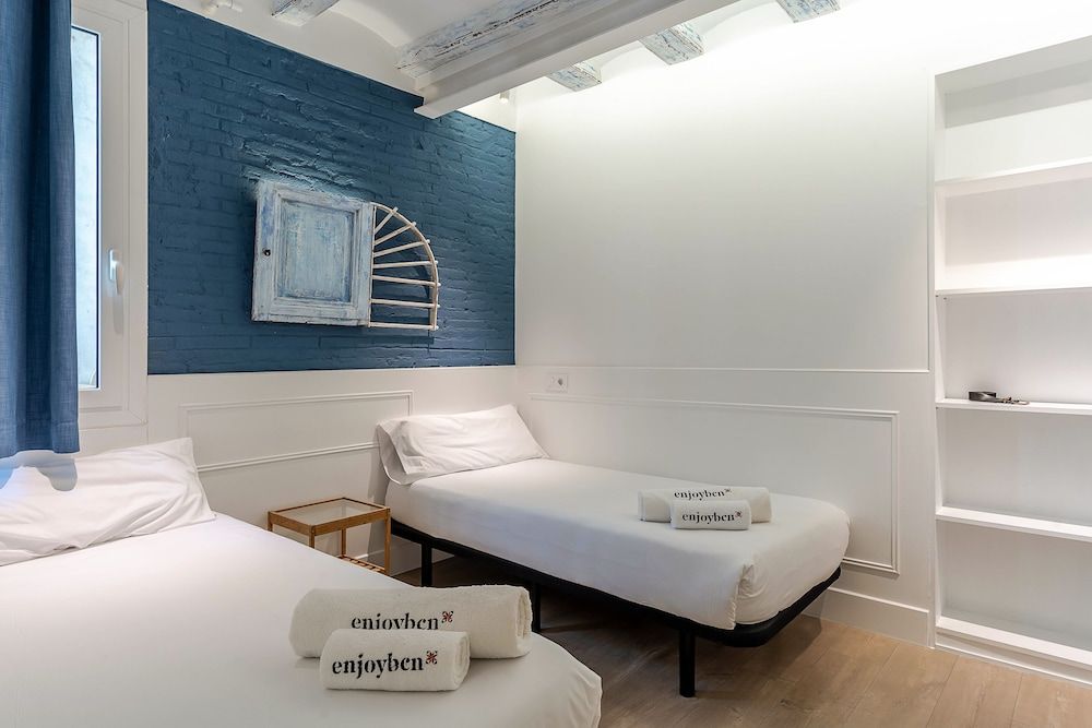 Enjoybcn Colon Apartments