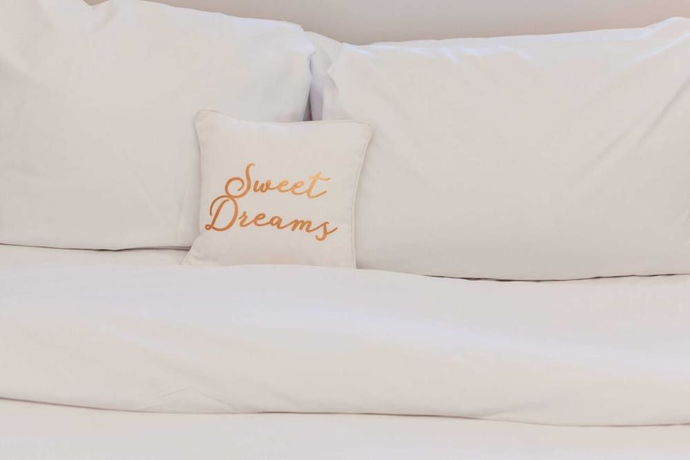 undefined Modern 2 bed Flat, West Kensington, Sleeps 4