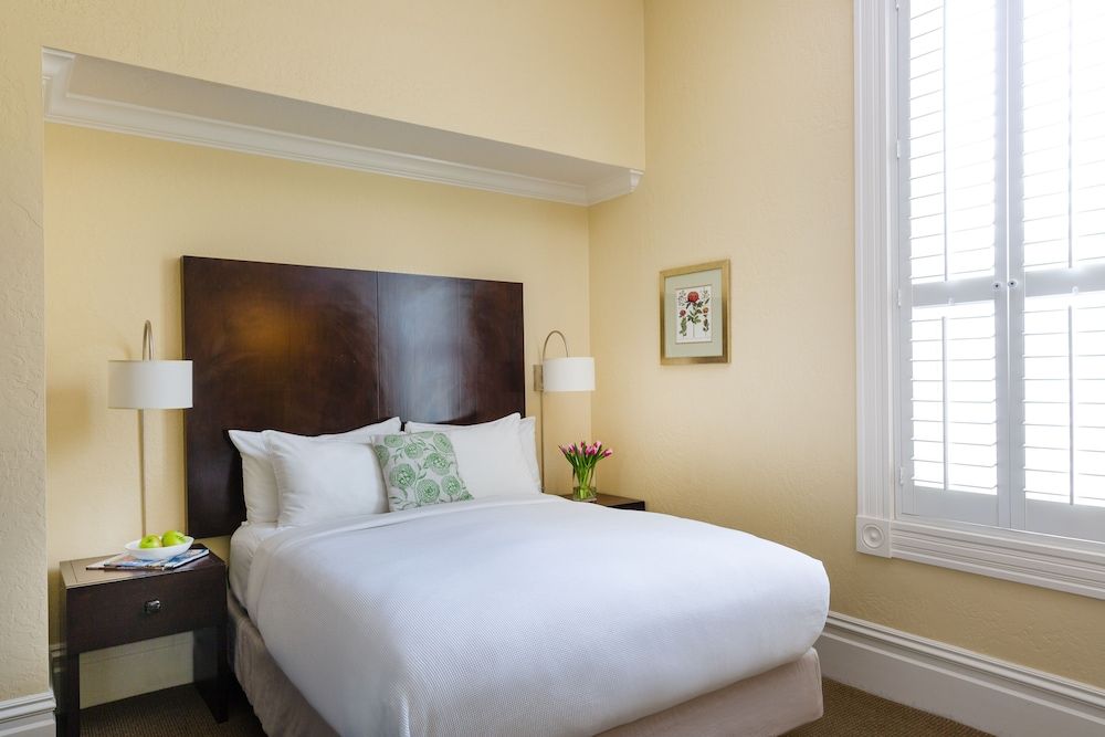 Healdsburg Inn on the Plaza, A Four Sisters Inn