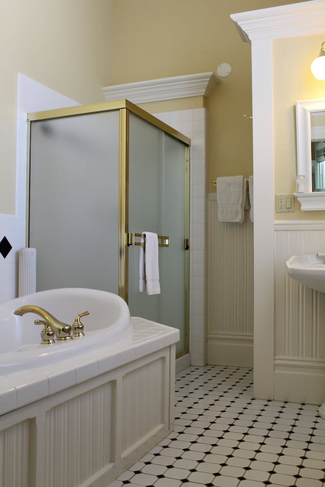 Healdsburg Inn on the Plaza, A Four Sisters Inn Healdsburg King 3