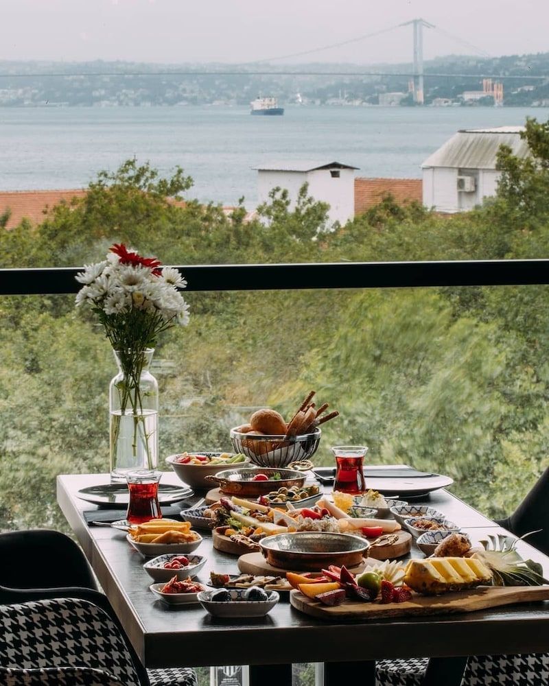 undefined Tonight Hotel Port 8