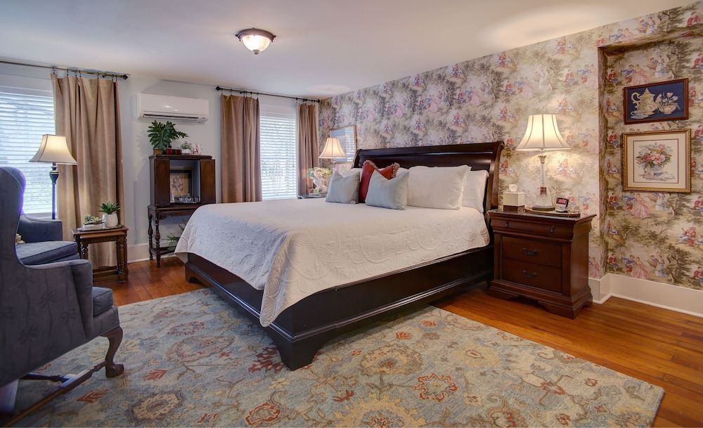 undefined Forsyth Park Inn 5