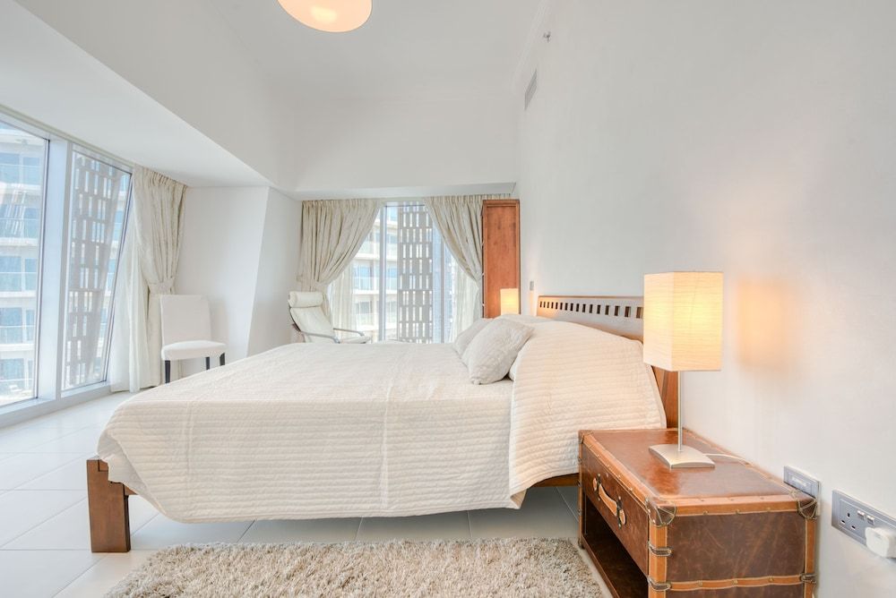 undefined R&H Cayan Tower 3