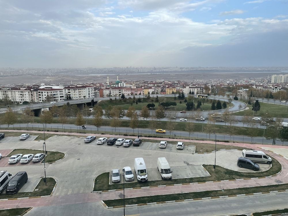 Agora Royal Residence Deluxe Studio Suite 6