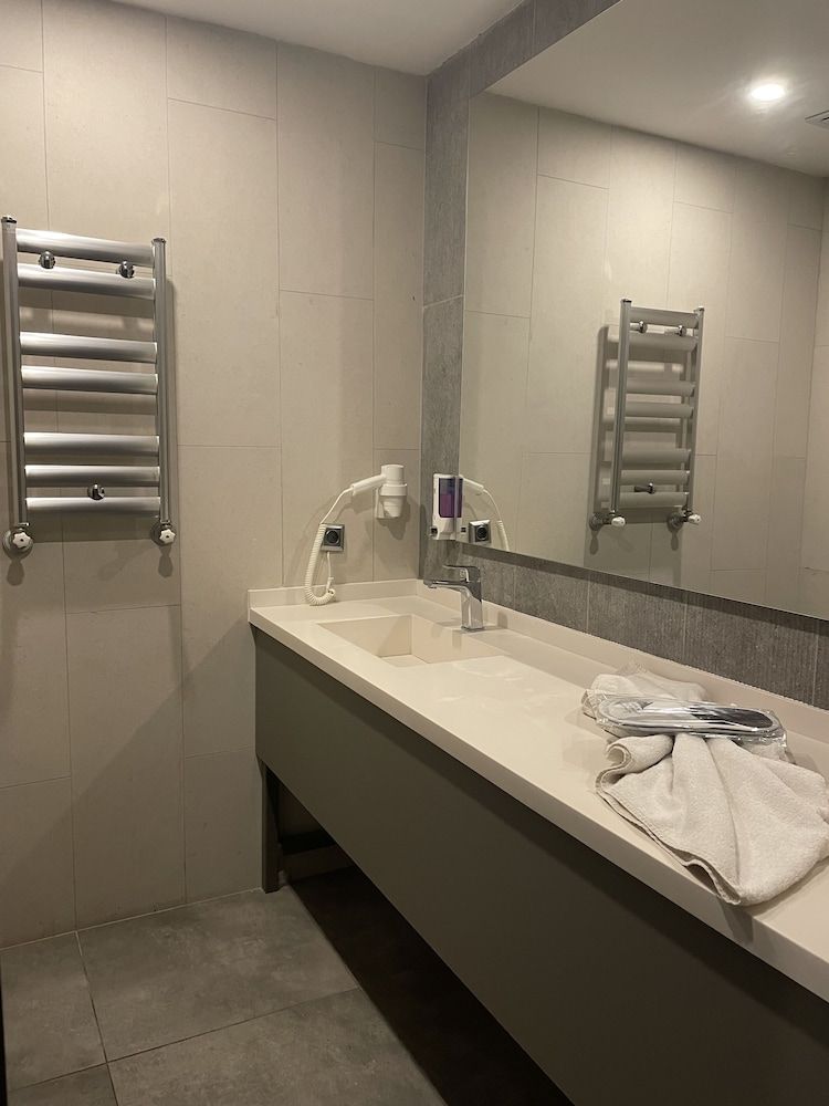 Agora Royal Residence Deluxe Studio Suite 8