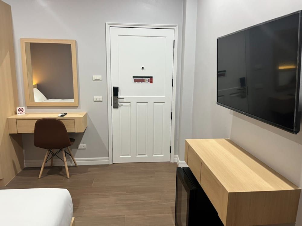 Anwari Hotel Standard Room 14