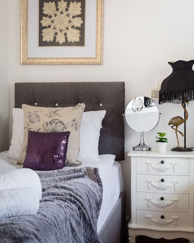 undefined Designer 2-bed 2-bath Behind Selfridges 5