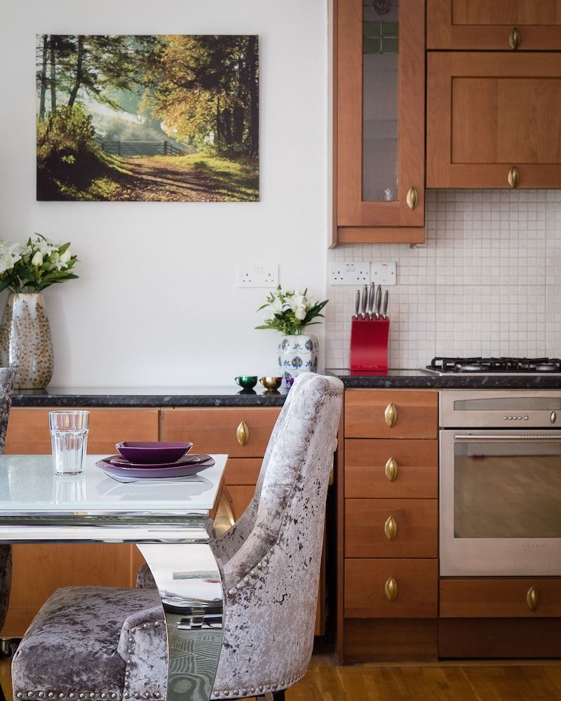 undefined Designer 2-bed 2-bath Behind Selfridges 7