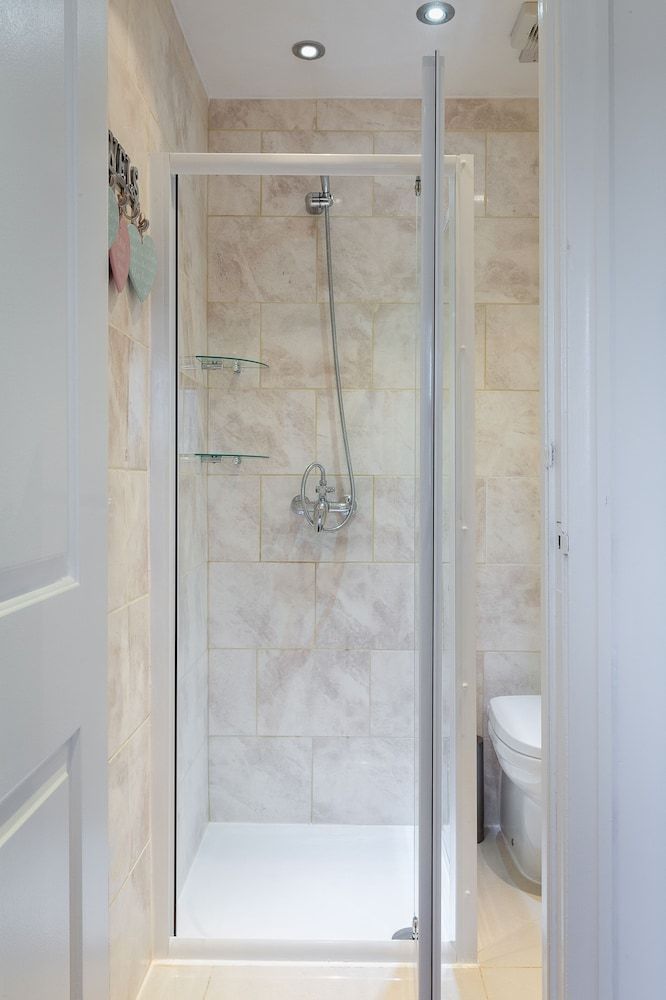 Designer 2-bed 2-bath Behind Selfridges Apartment (2 Bedrooms) 10