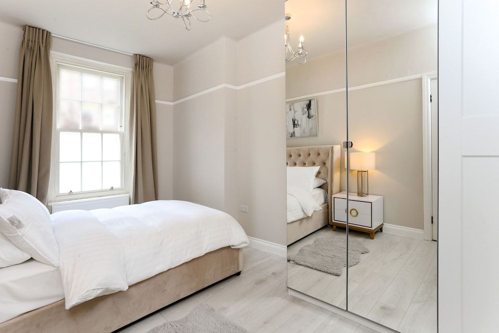 undefined Stylish 2BR in the Centre of Westminster! 5