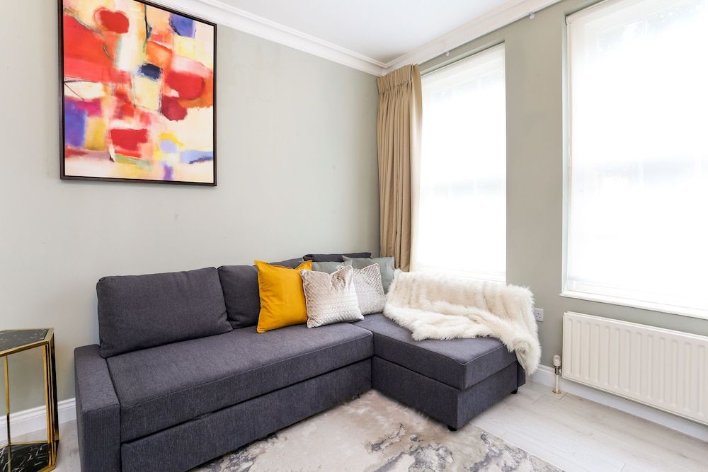 undefined Stylish 2BR in the Centre of Westminster! 9