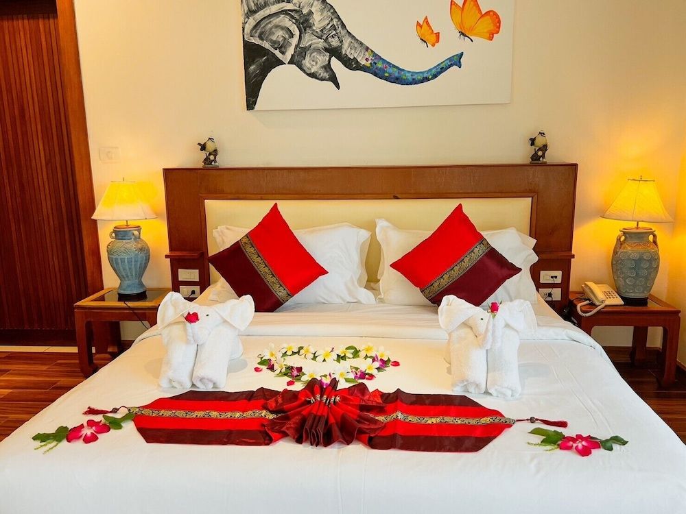 Aura Samui Best Beach Hotel Aura Classic Double or Twin Room 8