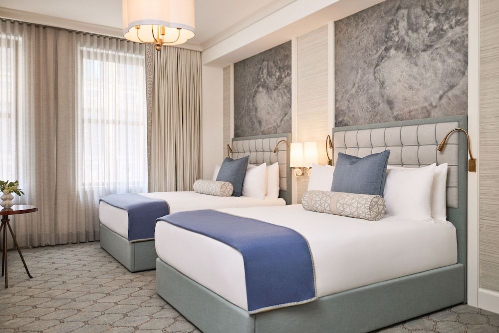 The Wall Street Hotel Deluxe Room, 2 Queen Beds