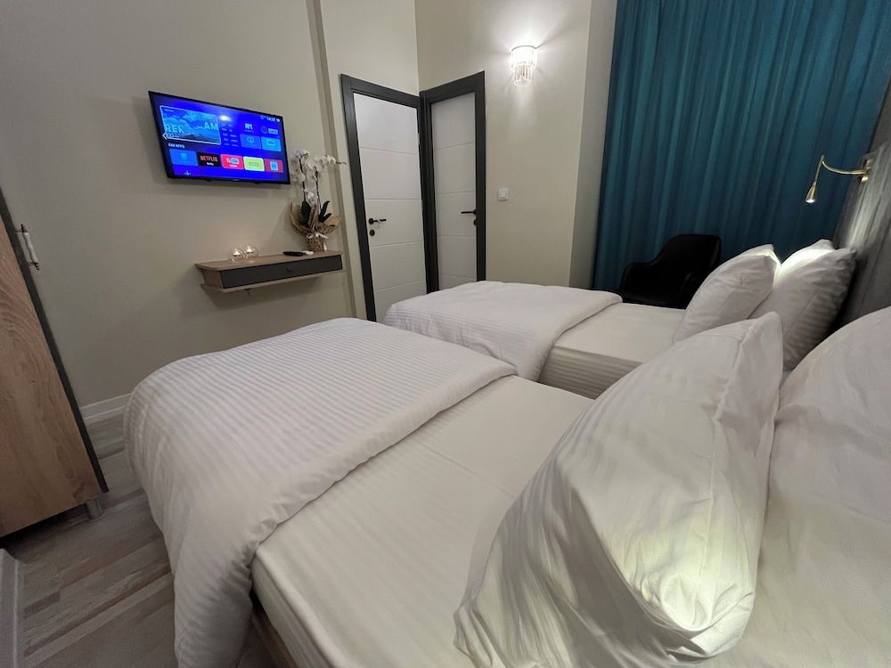 undefined Genoa Port Hotel 8