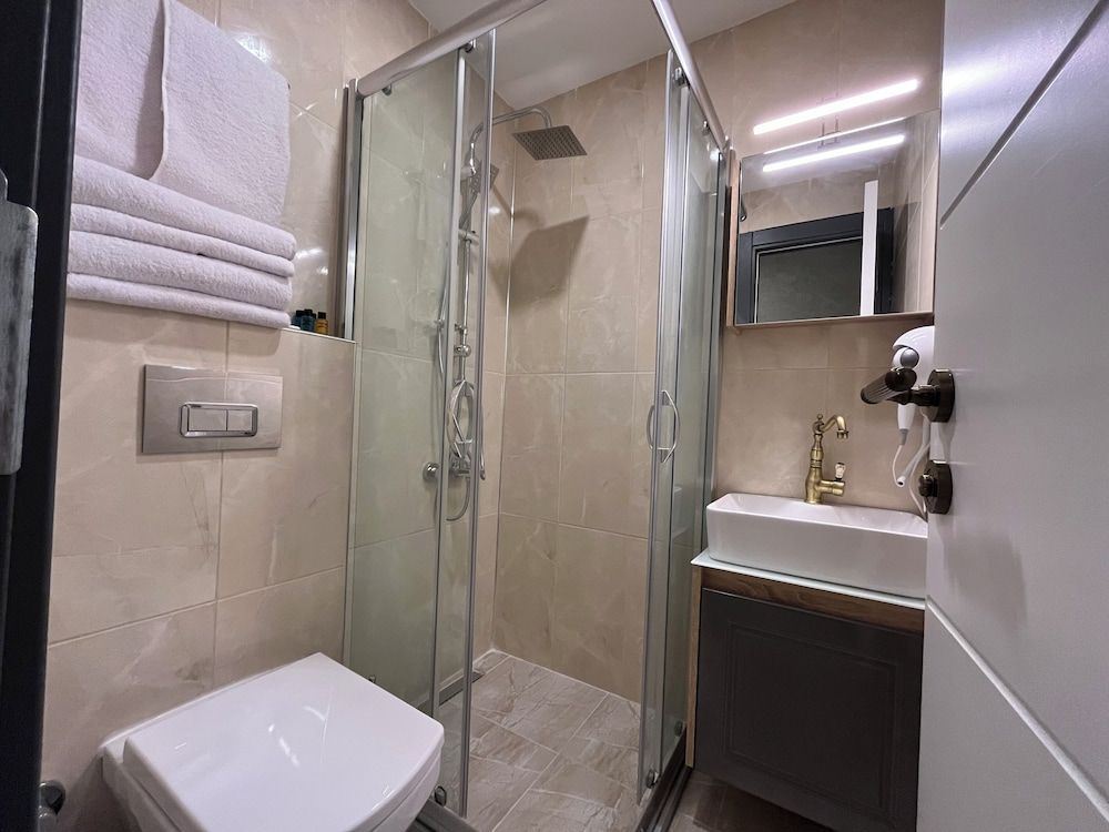 undefined Genoa Port Hotel 10