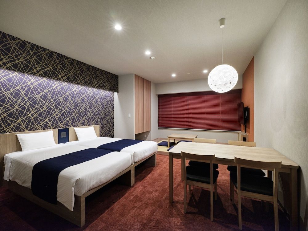 Deluxe Japanese Room