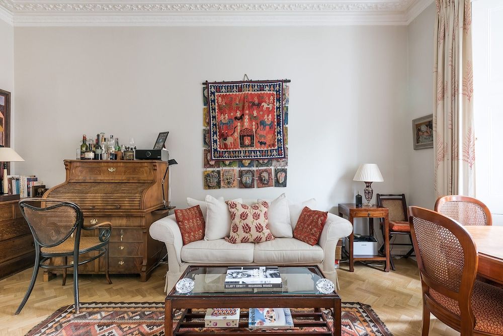 Distinctive Kensington 1-bed flat One-Bedroom Apartment 10