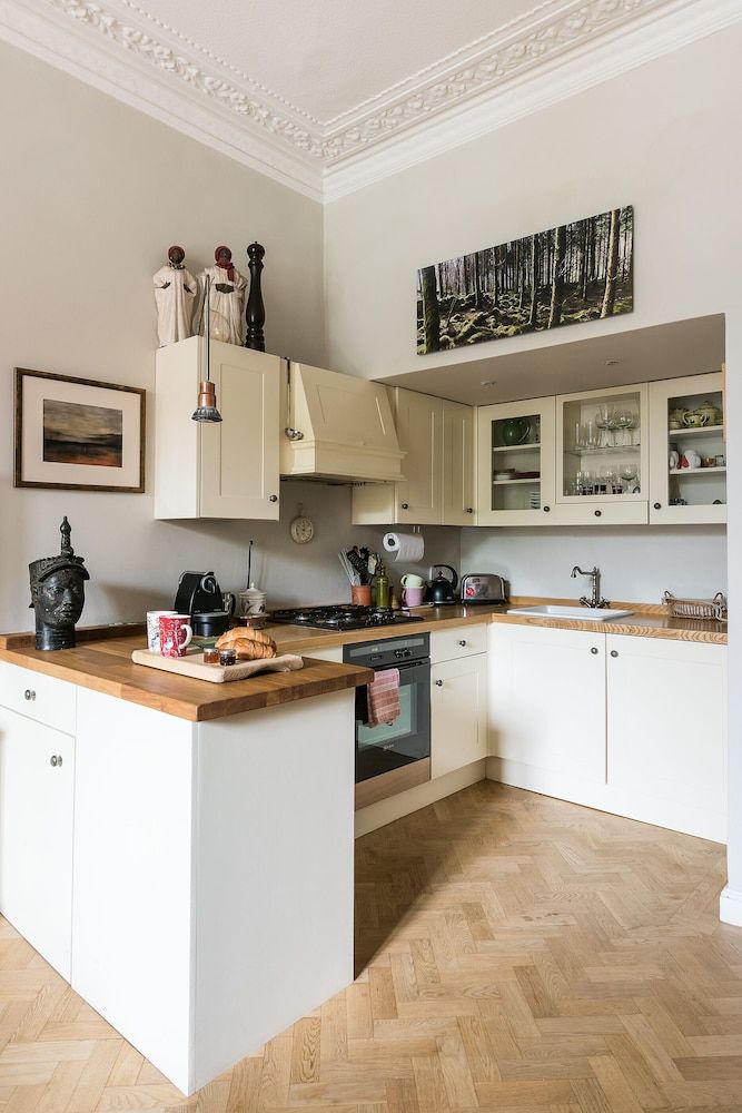 undefined Distinctive Kensington 1-bed flat 9