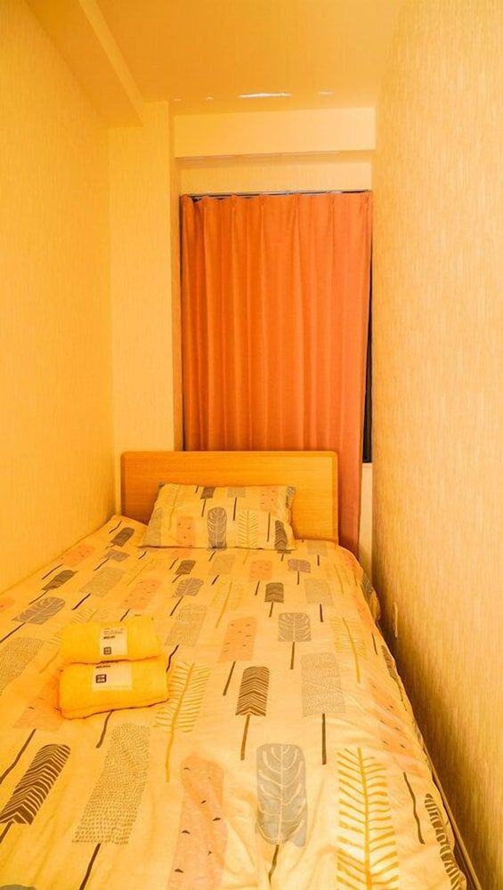 Breeze Shortstay Female Only Single Room, Women only 5