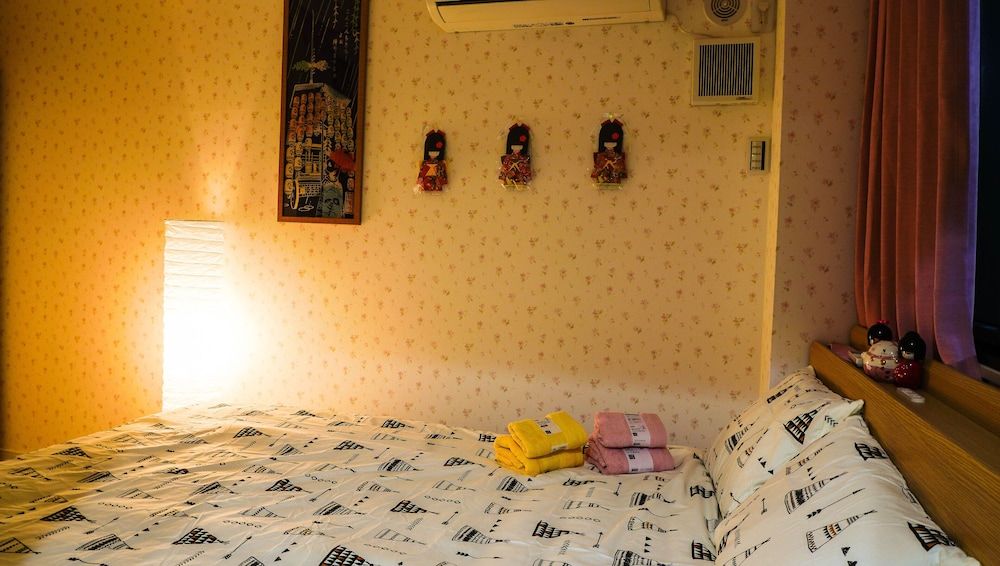 undefined Breeze Shortstay Female Only 2