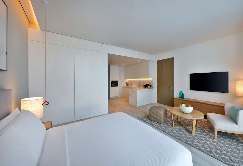 Doubletree By Hilton Abu Dhabi Yas Island Residences Basic Studio, 1 King Bed 7